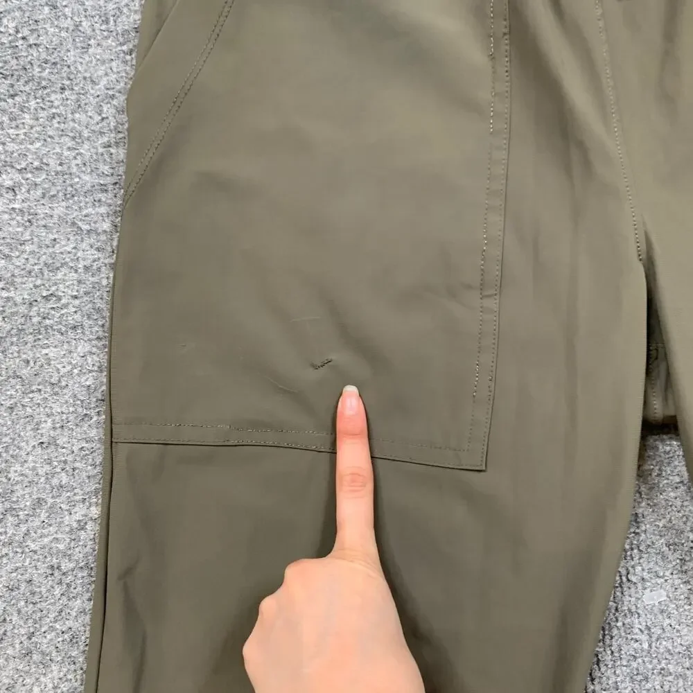 Vuori Joggers Womens S Small Deep Herb Miles Performance Cropped Pockets *READ